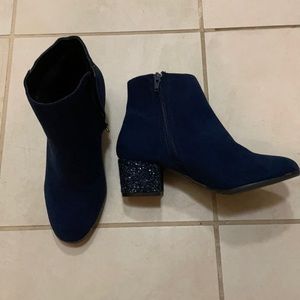 Sparkle heel navy blue sueded bootie